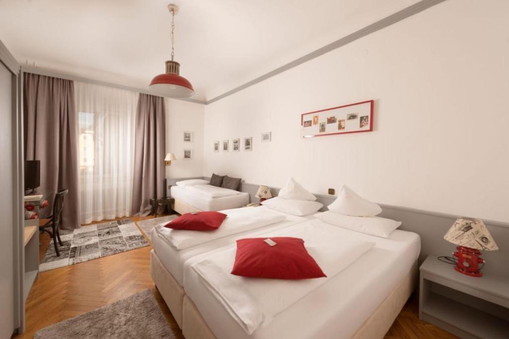 Boutique Hotel Goldenes Lamm Villach Zewnętrze zdjęcie